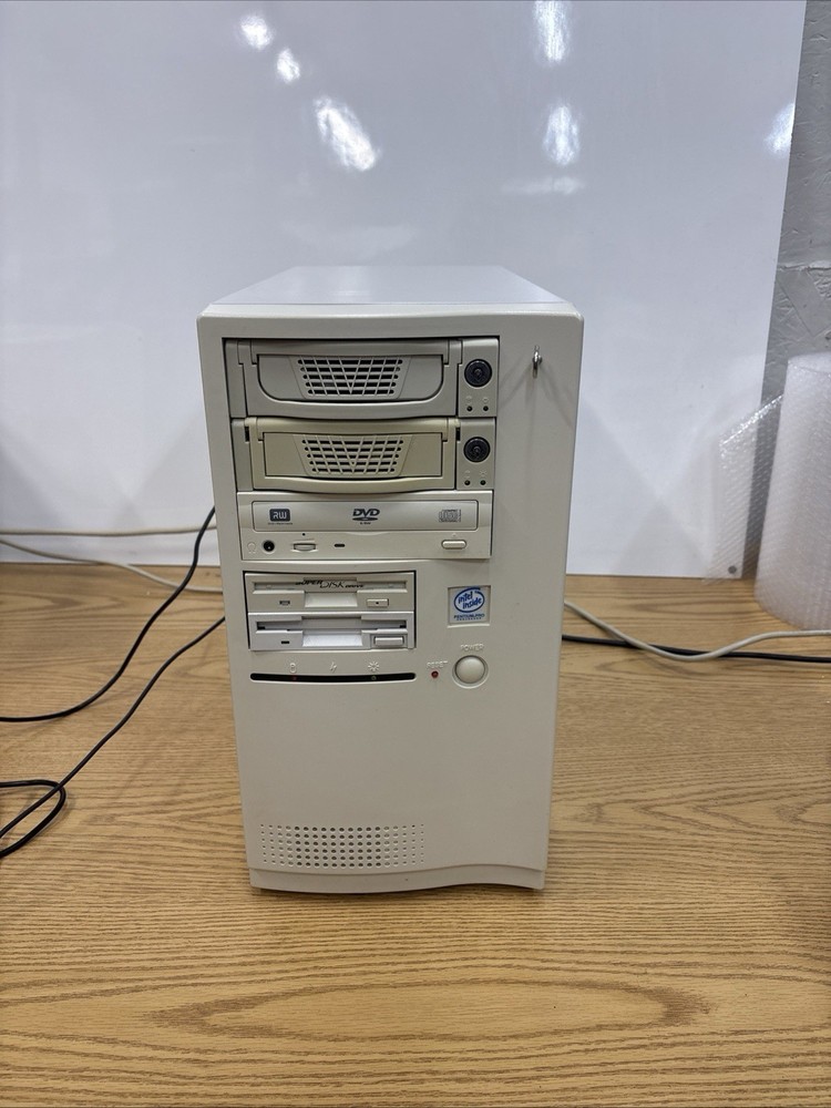 Vintage Desktop Tower PC ***Powers On