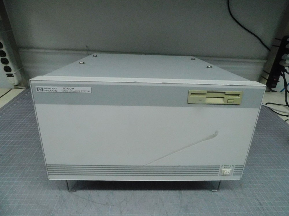 HP 16700A LOGIC ANALYSIS SYSTEM M6835