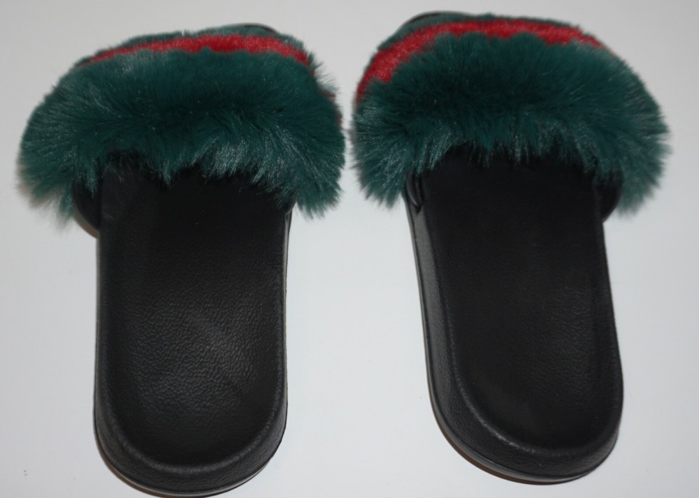 MEN'S FUZZY SLIDES SIZE 10