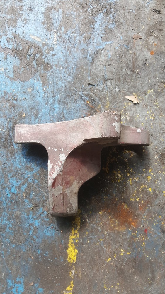 MACK VOLVO D13 ENGINE MOUNTS (Right Side) 20759054