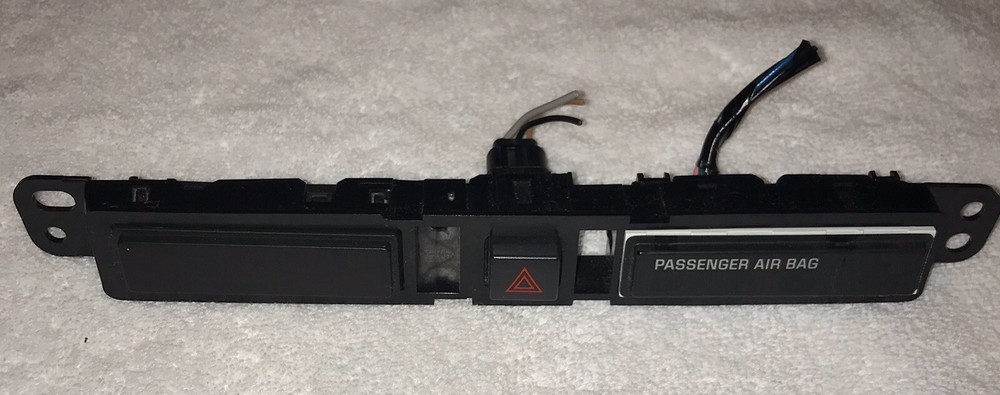 2007-2012 GMC ACADIA HAZZARD BUTTON STRIP OEM