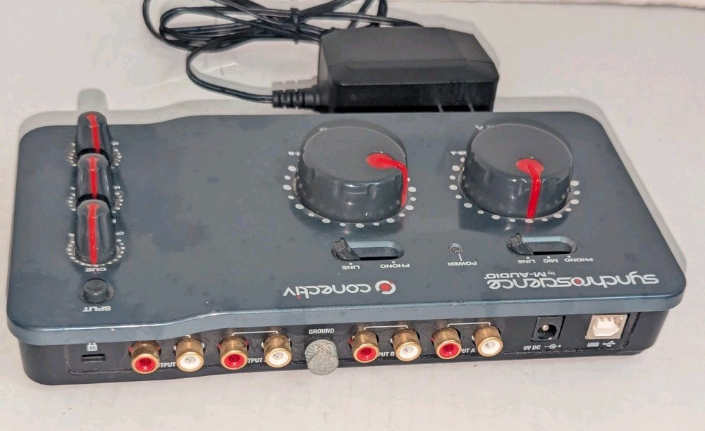 DJ Interface M-Audio Synchroscience Conectiv with Power Cord