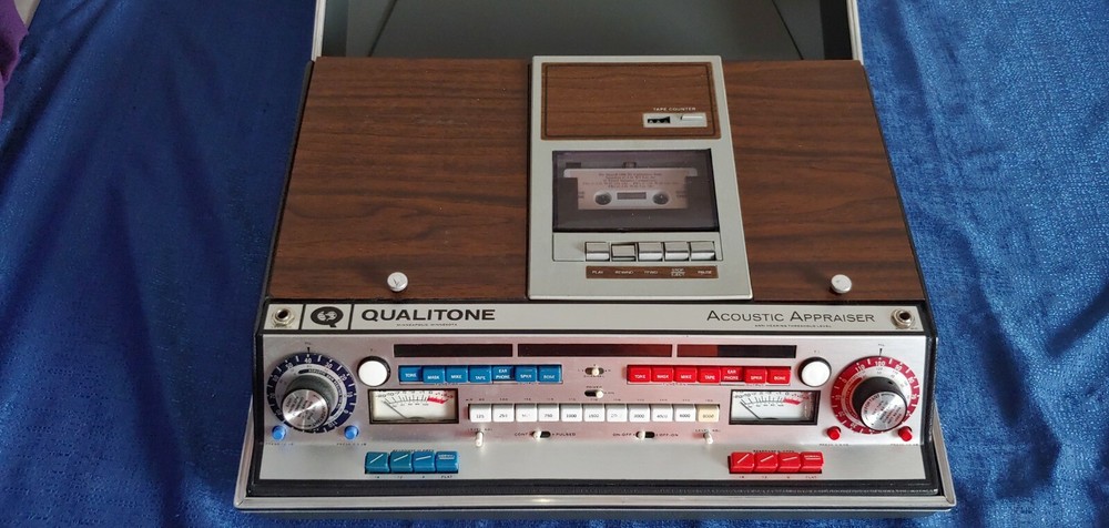 Qualitone Acoustic Appraiser Audiometer