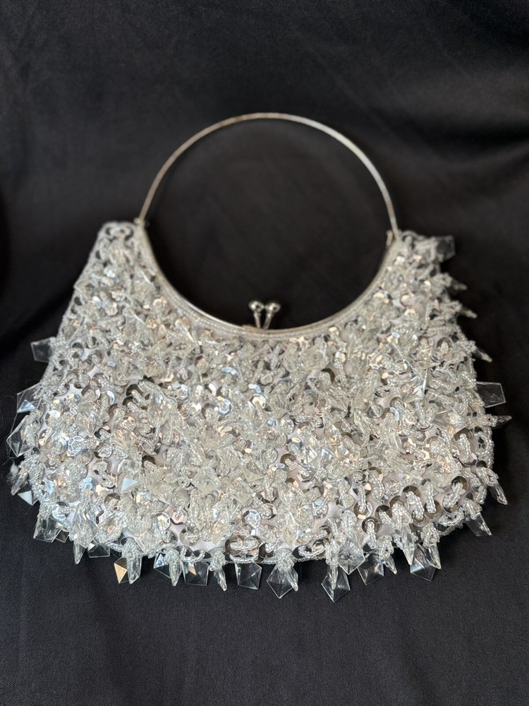 Vintage 90s Beautiful Silver Sequin Purse w/ Silver Handle M1