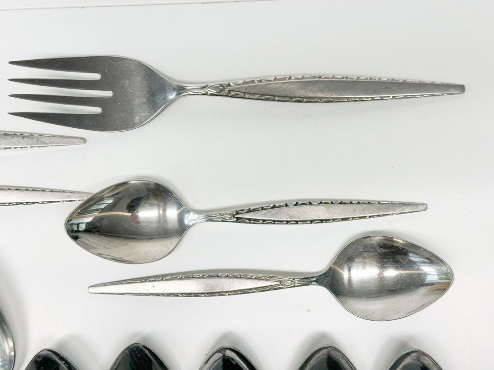 (13) Oneida Community VENETIA Stainless Flatware Mid Century Modern Set Serving
