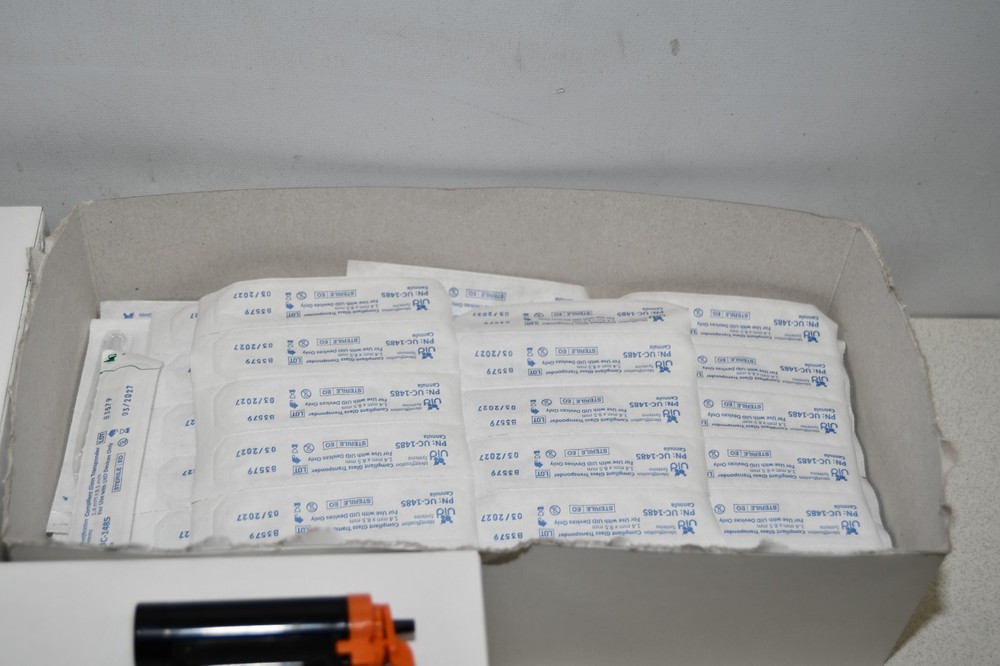 ^ Uid Identification Solutions Microchip Compliant Glass Transponder #X6384