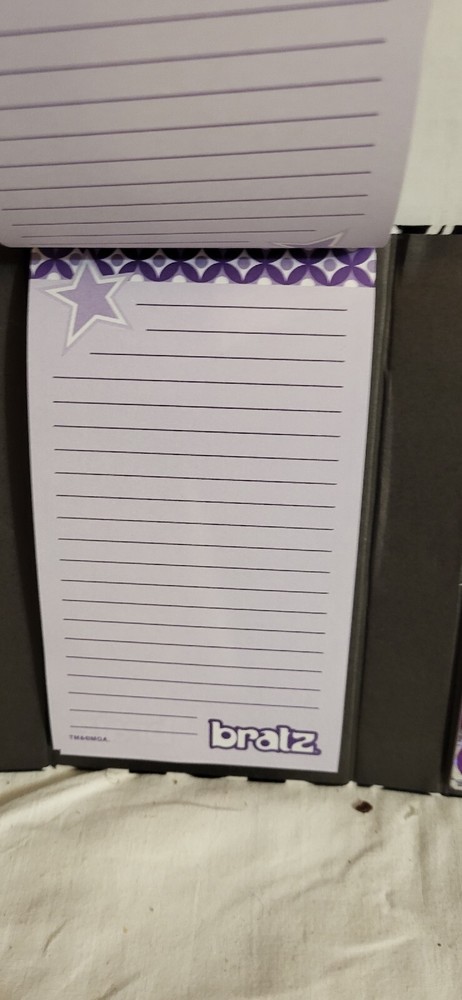 BRATZ BLACK WHITE VELOUR TRIFOLD NOTE PAD (2) NOTE PADS