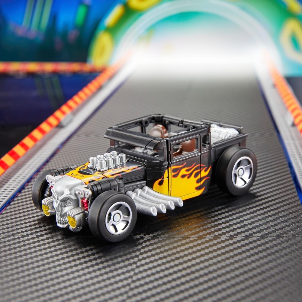 Transformers Collaborative Hot Wheels x Bone Shaker, Deluxe Class 5-Inch...