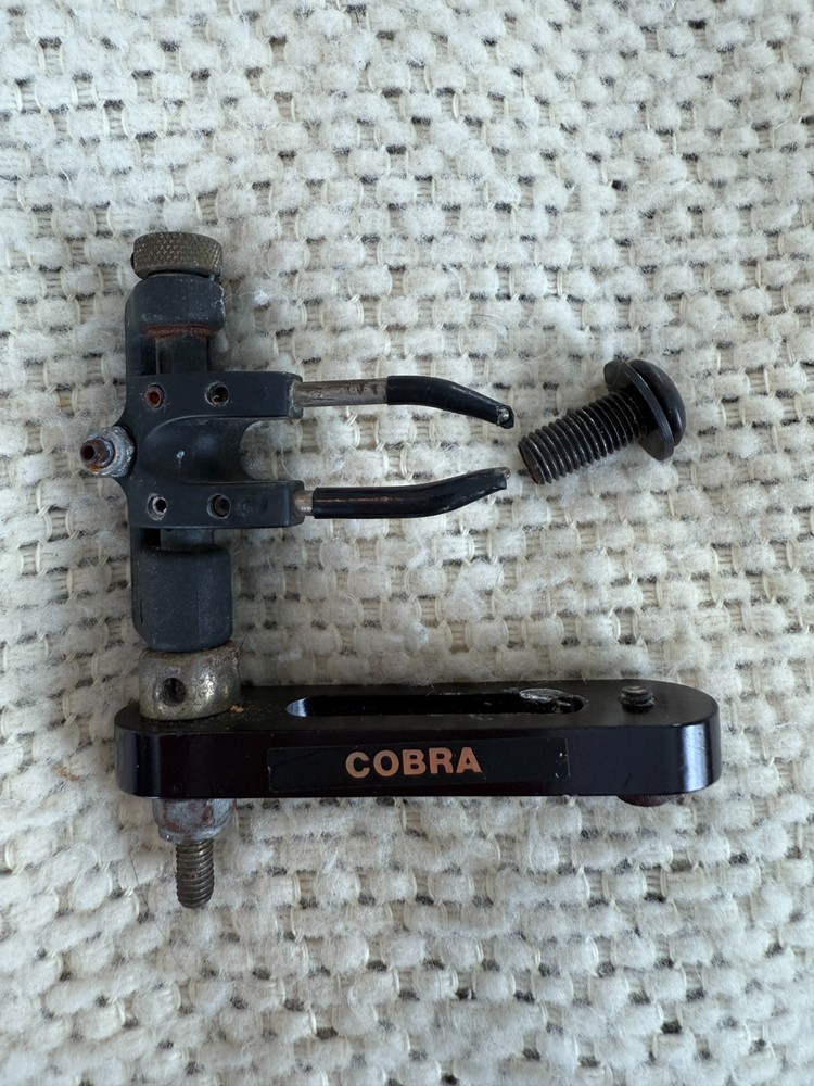 Cobra Archery Dual Prong Flipper Rest