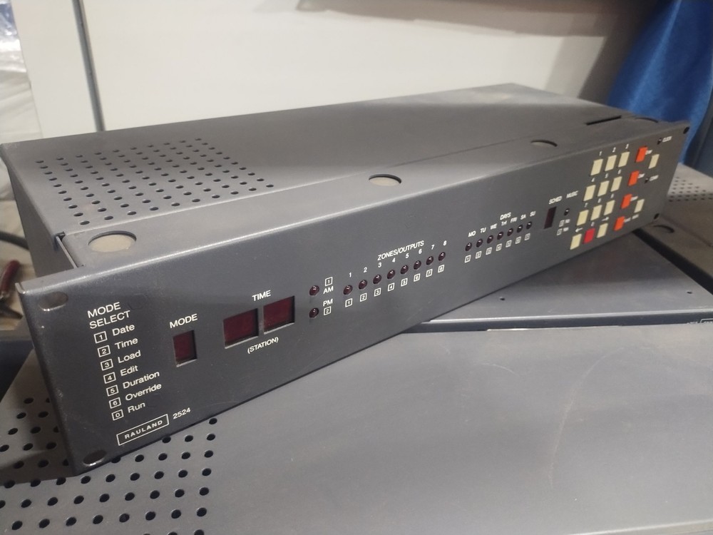 RAULAND MODEL 2524 MASTER CLOCK Intercom System.