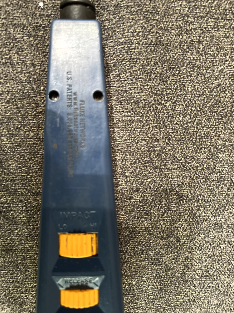 Fluke Networks D814 Impact Punch Down Tool with blade