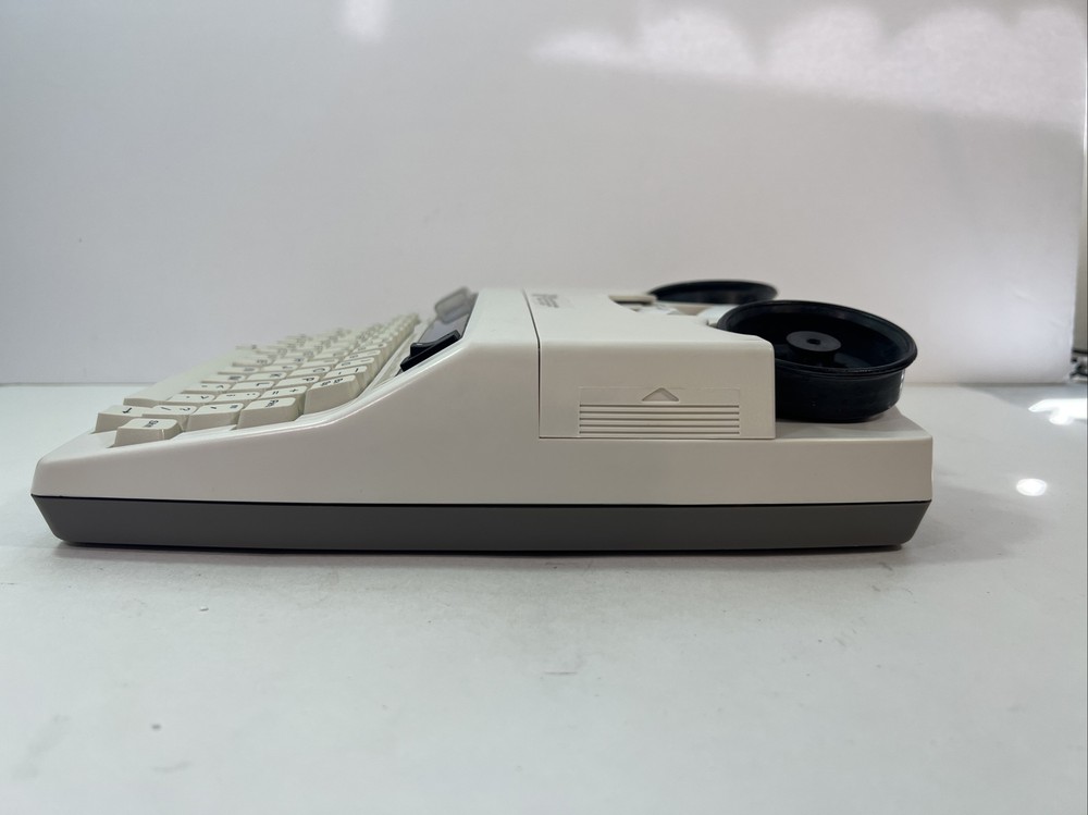 NEW Ameriphone Dialogue III-P TTY with Leather Case