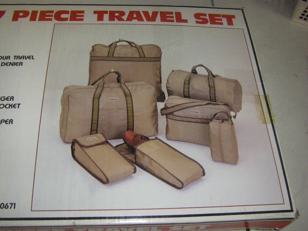 7 Piece Travel Set 10 Park NEW