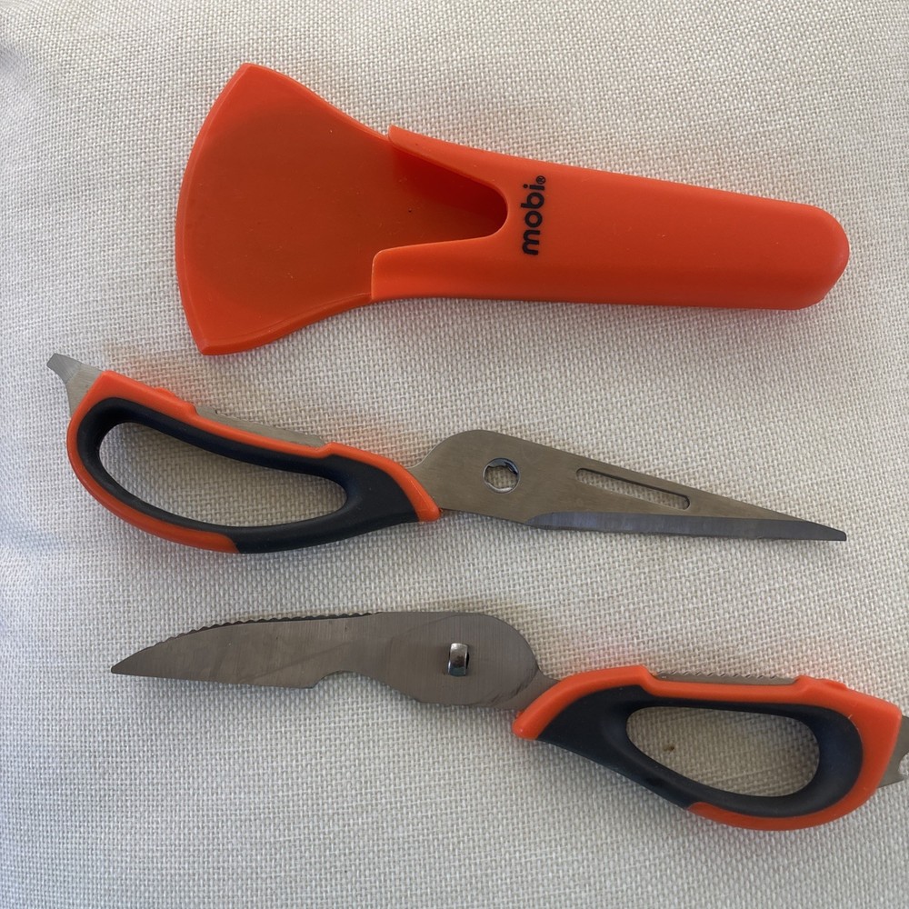 Mobi Multi Purpose Shears With Magnetic Holder