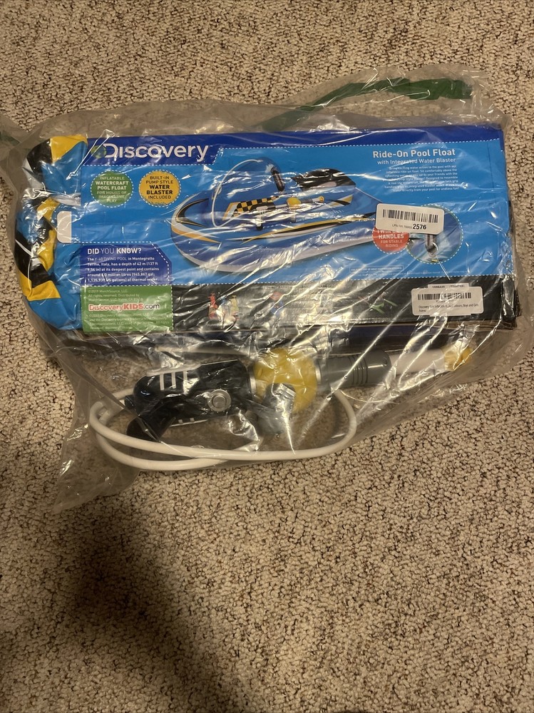 discovery kids Ride On pool float New, Open Box