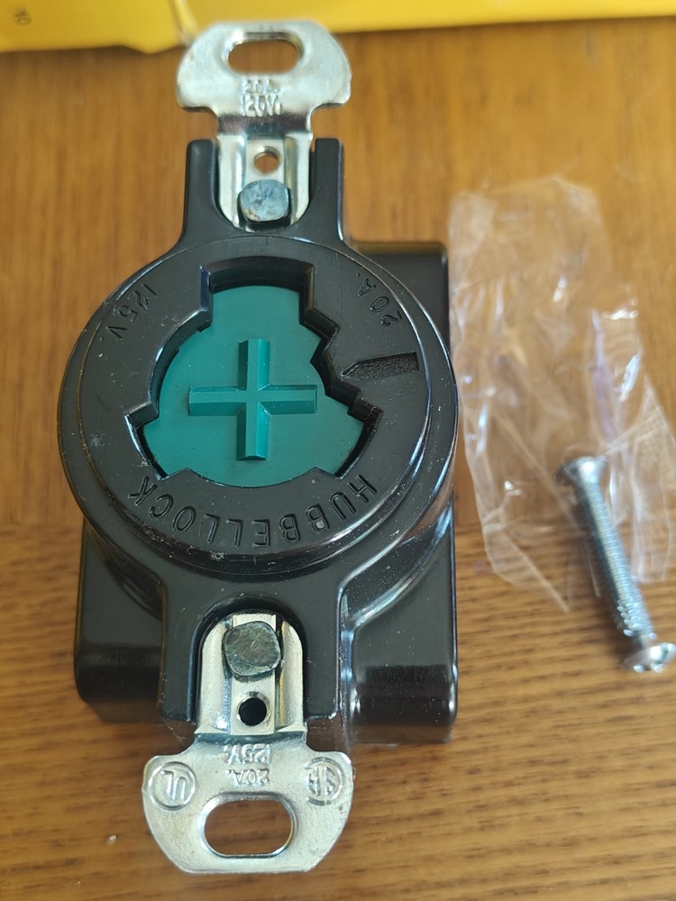 HUBBELL HBL23030 Receptacle