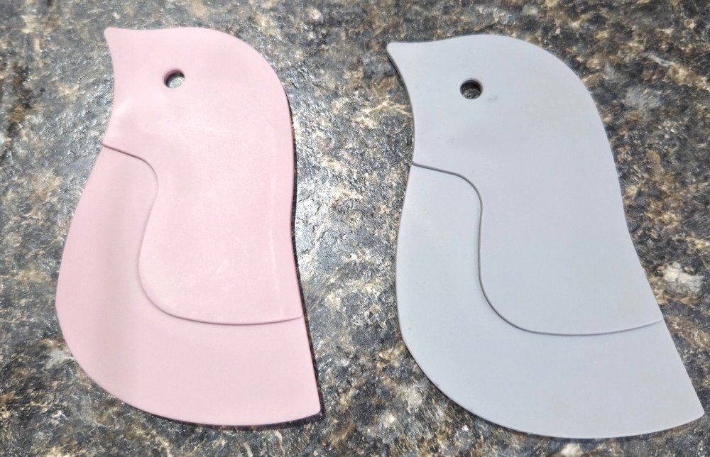 Pan Scraper Silicone Scraper Penguin Bird Shape Kitchen Cleaning Tool Pans Bowl