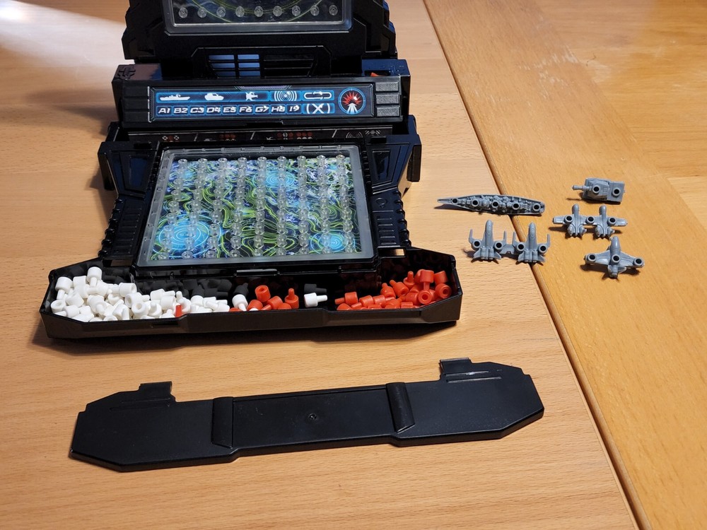 Electronic Battleship Hasbro Board Game 2012 Edition Tested EUC Complete