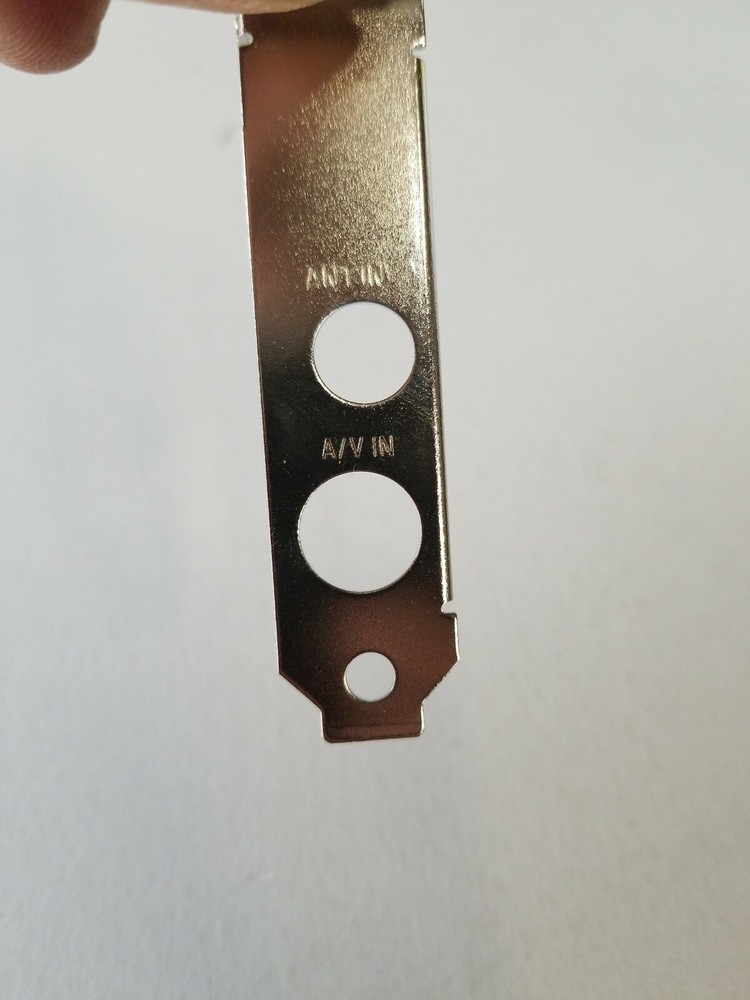 Low Profile Bracket for Antena and Audio / Video