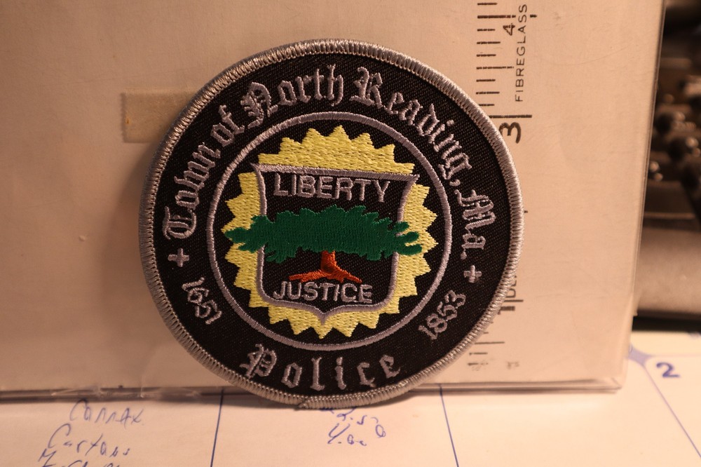 police patch  NORTH READING POLICE MASSACHUSETTS