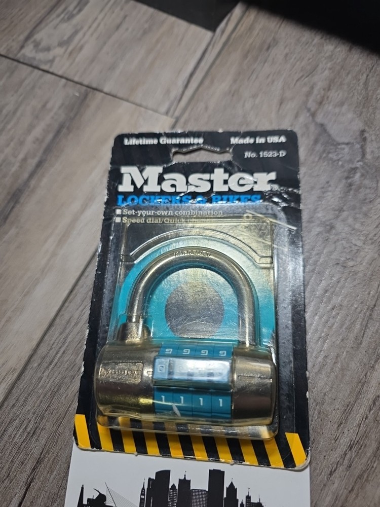 Master Lock 1 in, 4 Level Security (1523-D)