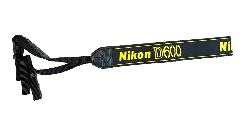 NIKON D600 CAMERA NECK STRAP , AN-DC8 , NEW cond.