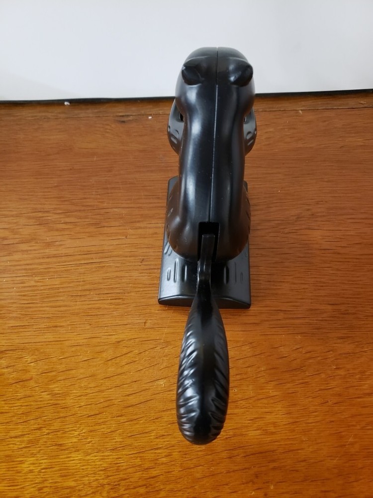 Black Metal Squirrel Hand Crank Nutcracker