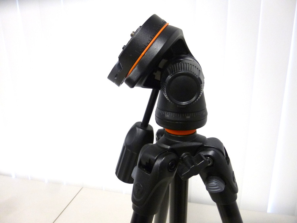 VANGARD Alta CA 204AT Extending Tripod With PH-33 Pan Head Bundle