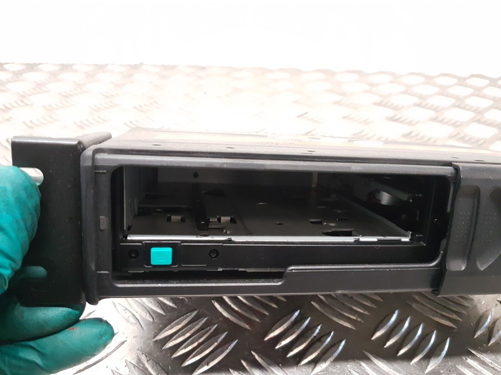 2006 BMW 1 SERIES E81 E87 6-Disc CD Changer Without Magazine 6986077 #0E
