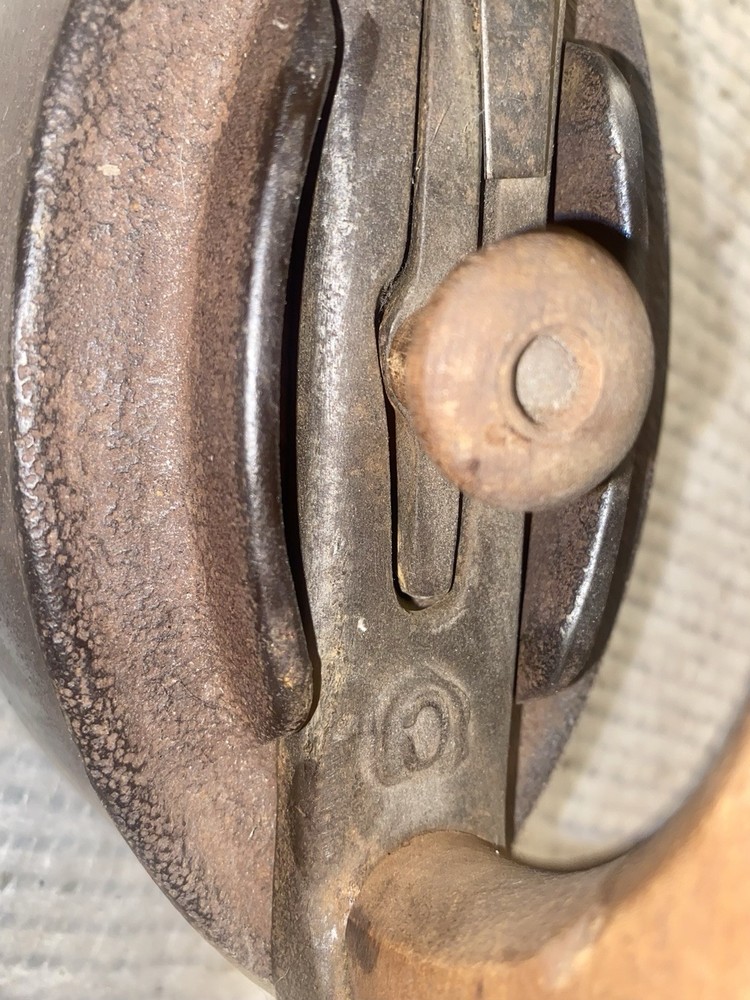 ANTIQUE "C" SAD IRON w/REMOVEABLE WOODEN HANDLE