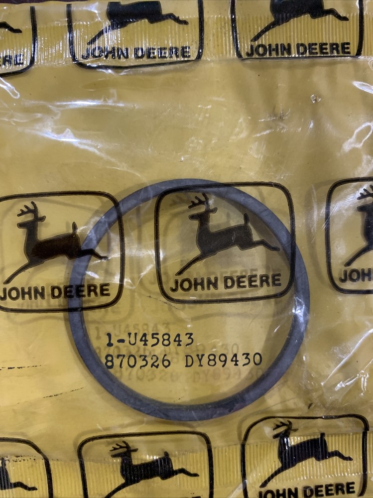 John Deere Seal U45843