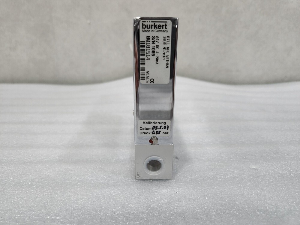 As-Is burkert MASS FLOW CONTROLLER FOR GASES TYPE 8711 00181514