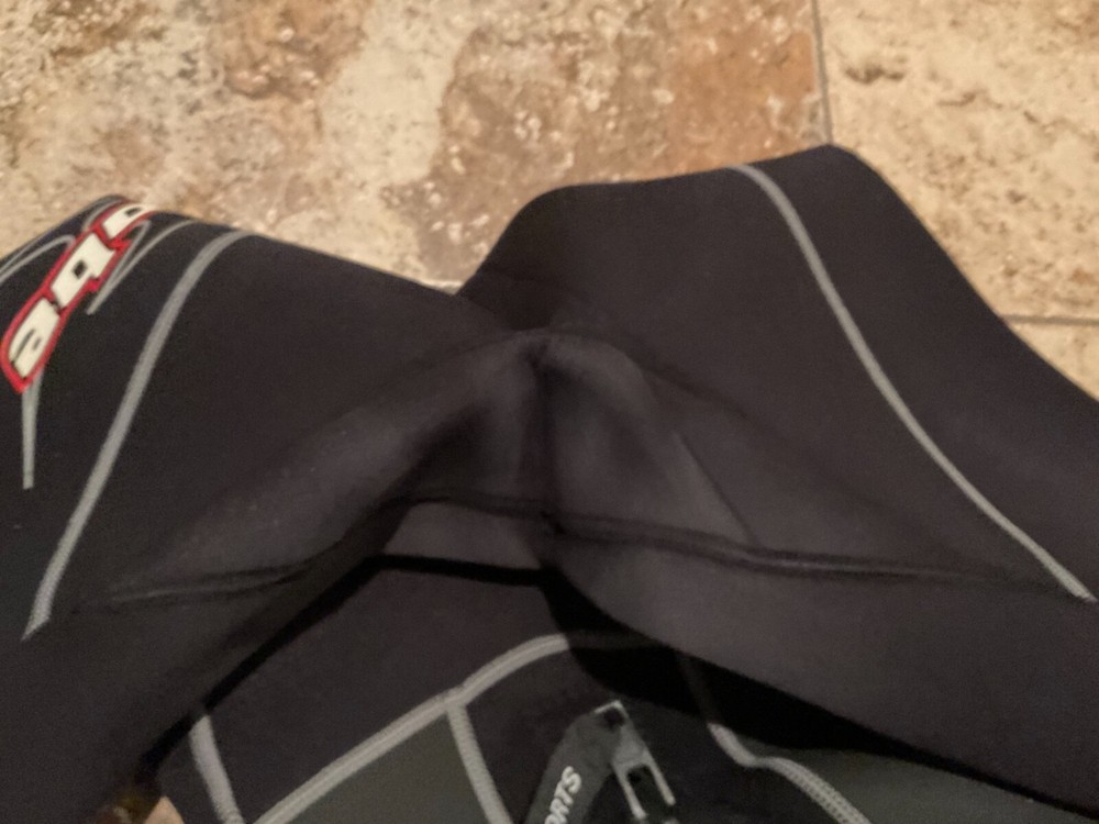 JOBE WETSUIT SPRING SHORTY ( YOUTH 8-10, M ) PREOWNED