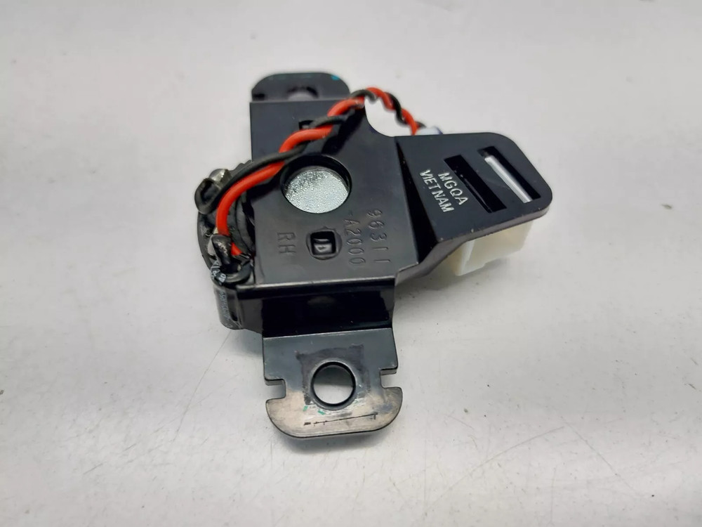 KIA CEED MK2 TWEETER SPEAKER RIGHT DRIVER SIDE 2018 96311-A2000