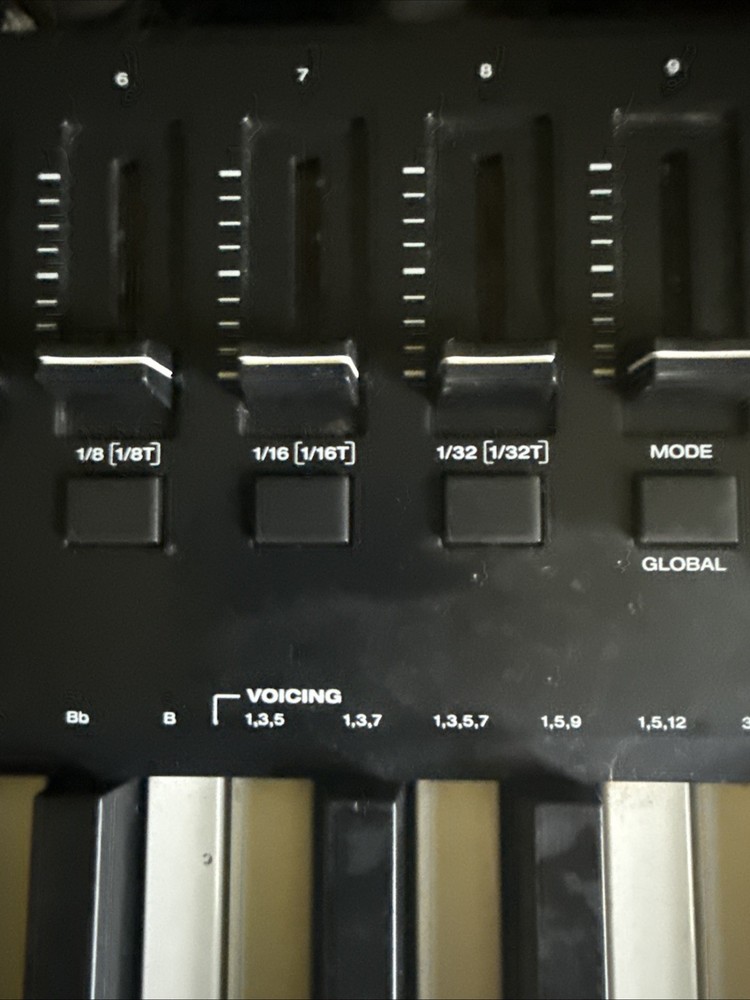 M-Audio Oxygen Pro 49-Key Keyboard Controller Power Source Not Included