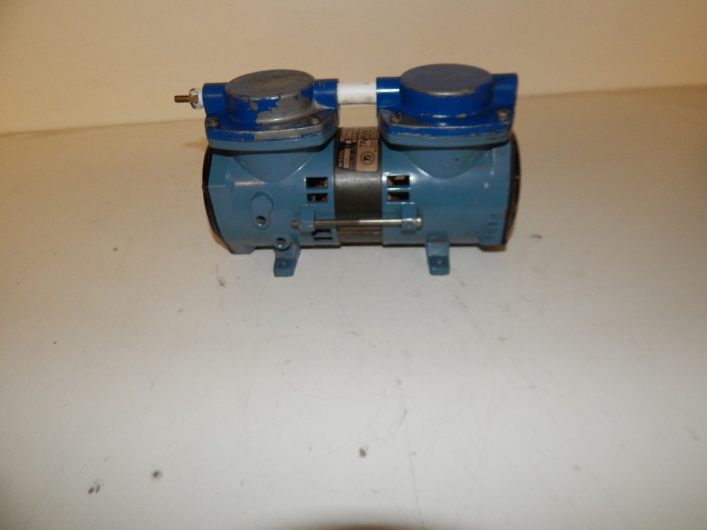 THOMAS INSTRUMENTS MODEL 2107CA18676TFE-1 PUMP (SQS41)