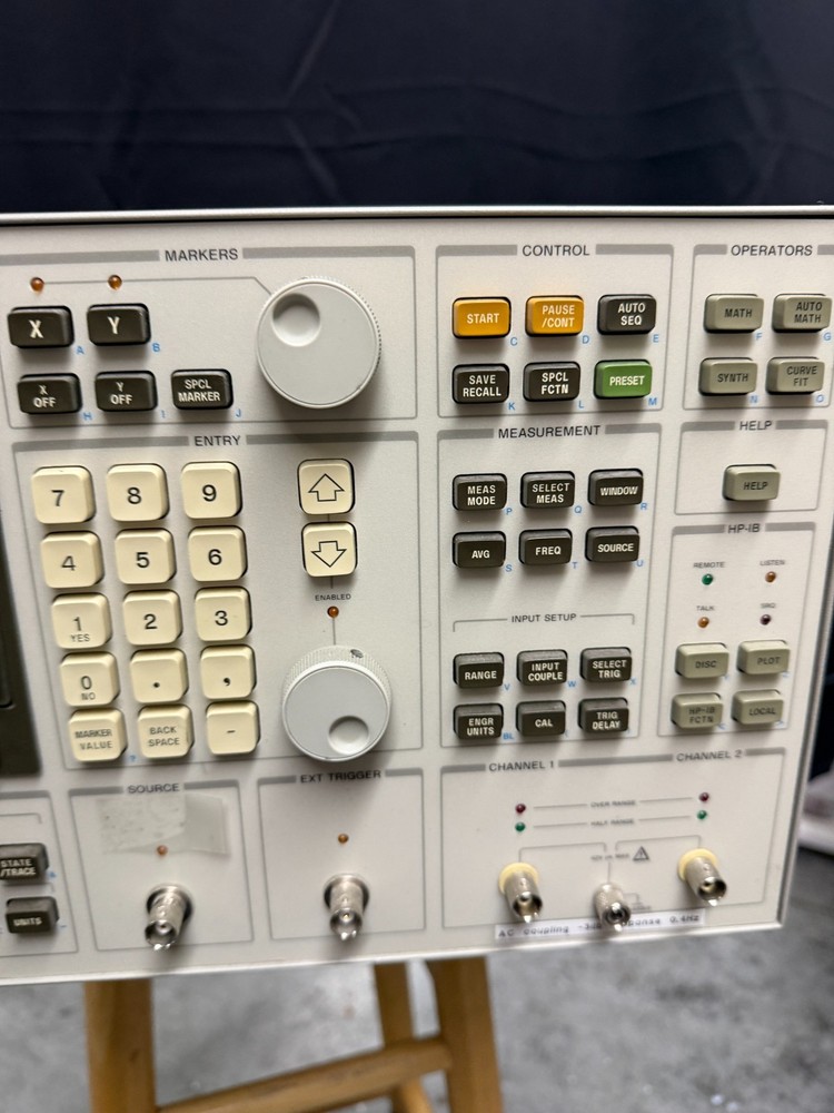 HP 3562A Dynamic Signal Analyzer Powers On Loud Fan See Notes