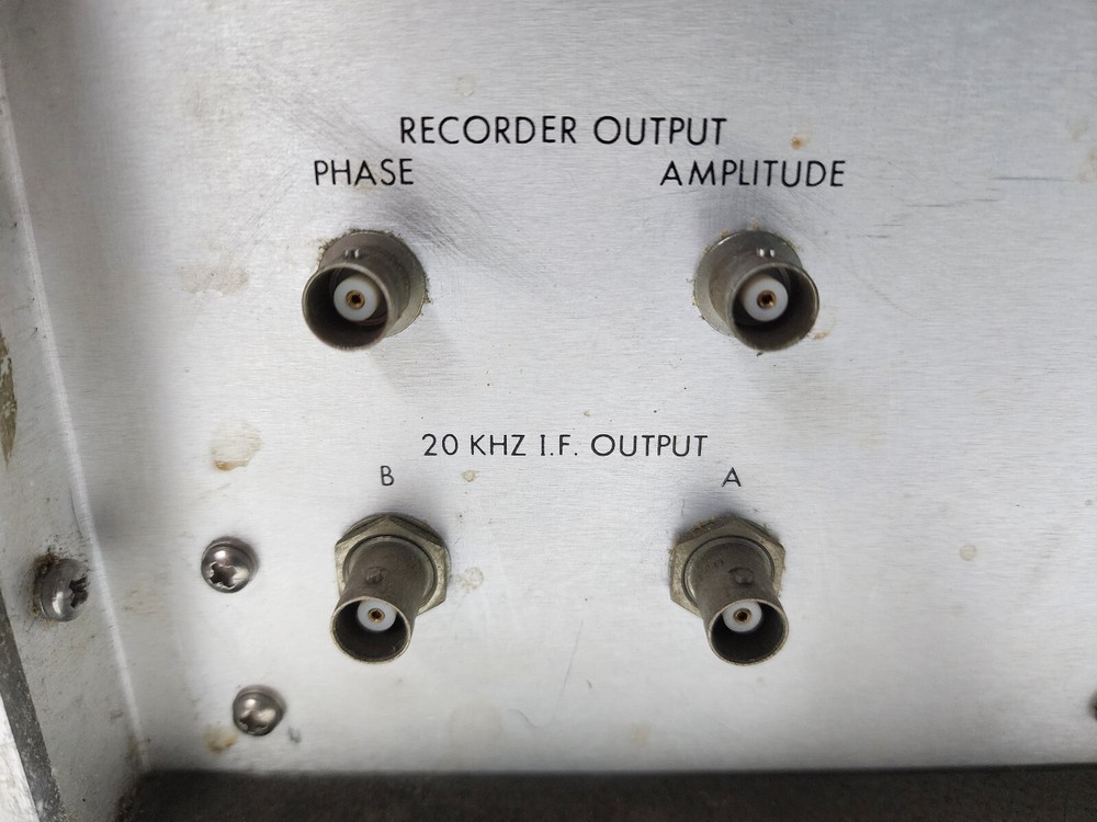 Hewlett Packard 8405A Vector Voltmeter w/ 2 Probes