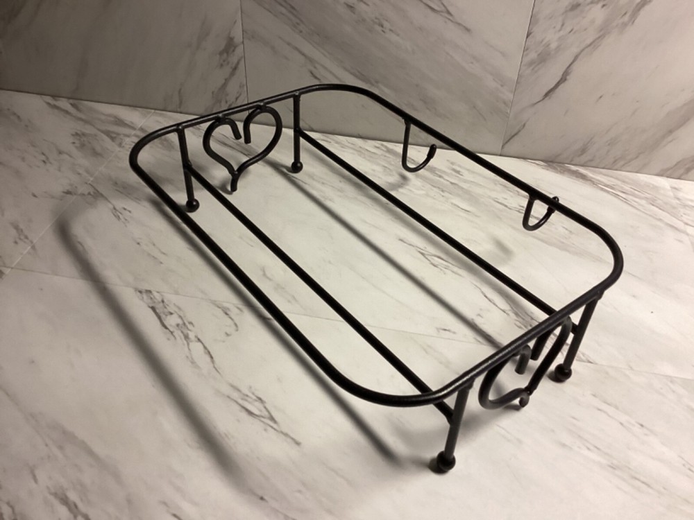 Basket or Casserole Dish Holder