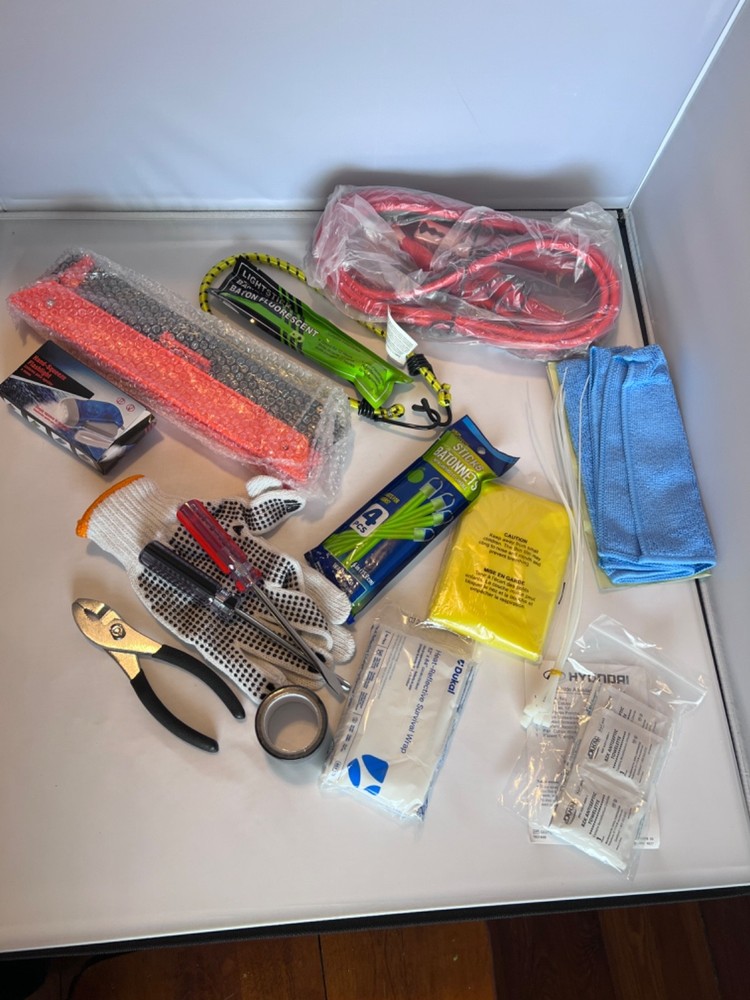 Hyundai Roadside Assistant kit