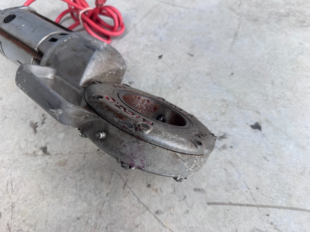 Ridgid 700-T2 Power Drive Pipe Threader Electric Handheld Threading Machine