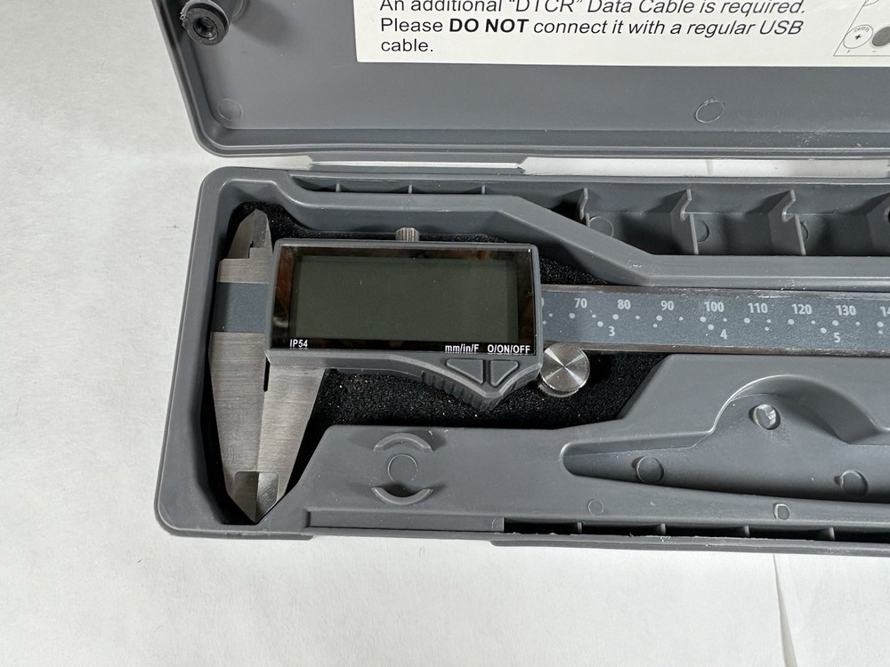 IP54 Digital Caliper 0-8" Stainless Steel LCD Micrometer