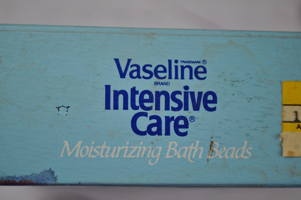 Vintage Vaseline Intensive Care Moisturing Bath Beads Box PROP