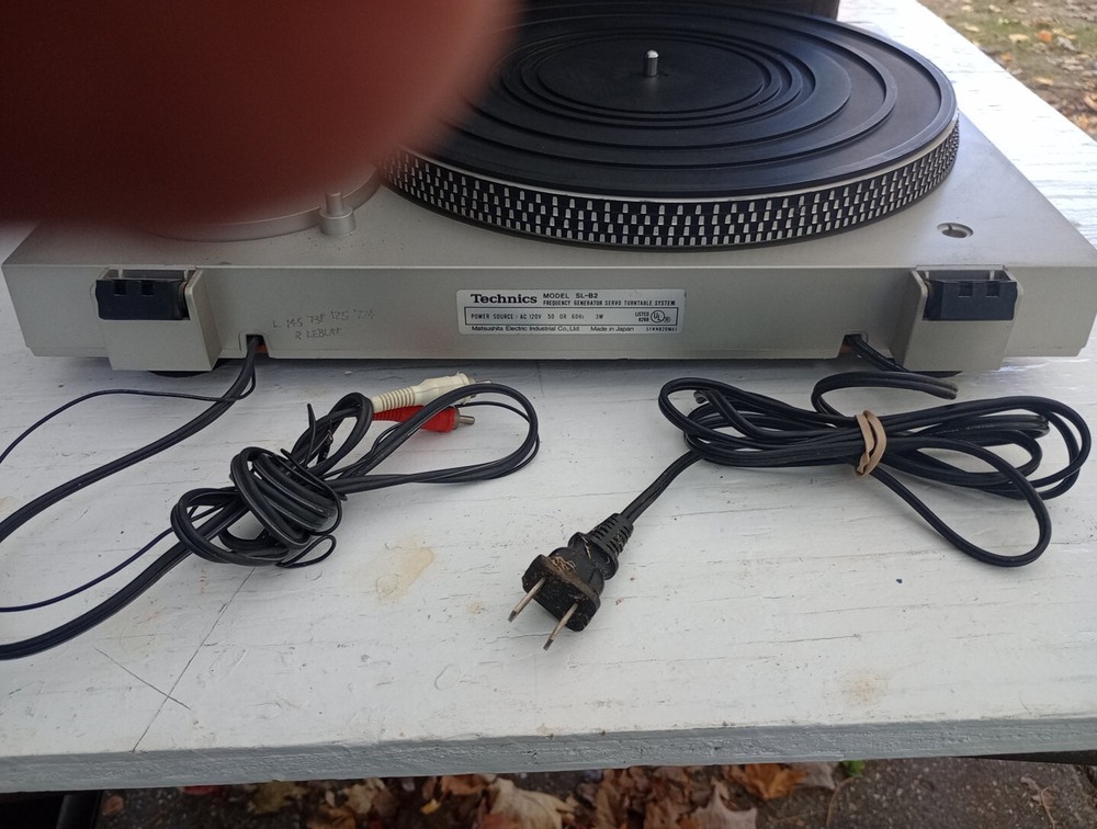 Technics SL-B2 Turntable - Silver Tested Working 17 X 14 X 5"