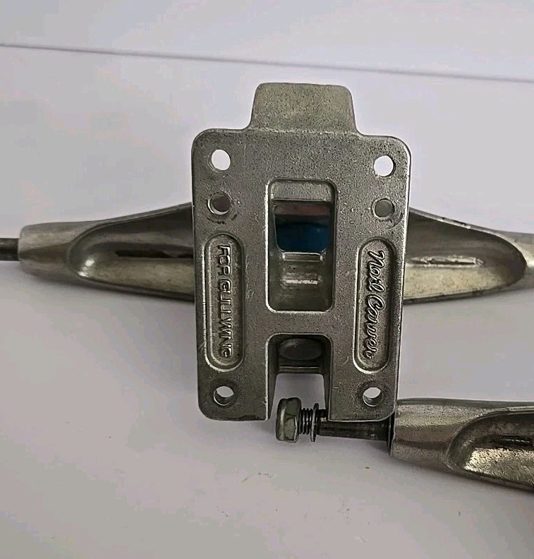 Vintage Neil Carver Gullwing Trucks 50⁰