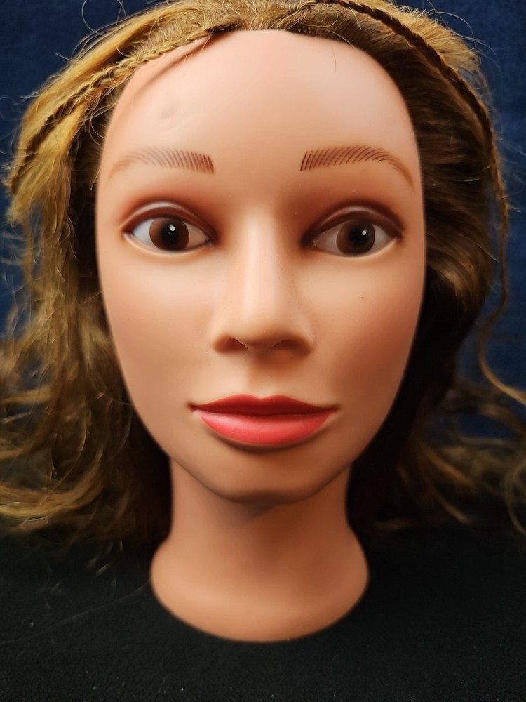 Marianna Miss Ameri-Kin No. 14112 Cosmetology Mannequin Head Used