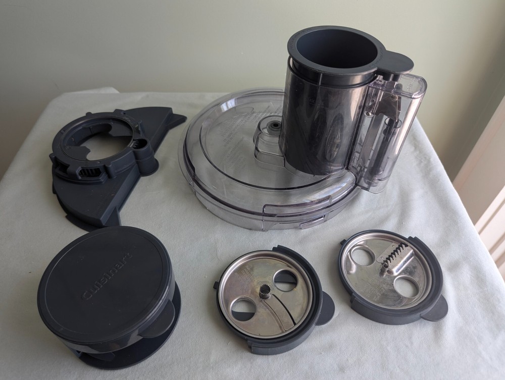 Cuisinart Food Processor CFP-26SVPC Spiralizer with Discs & Storage