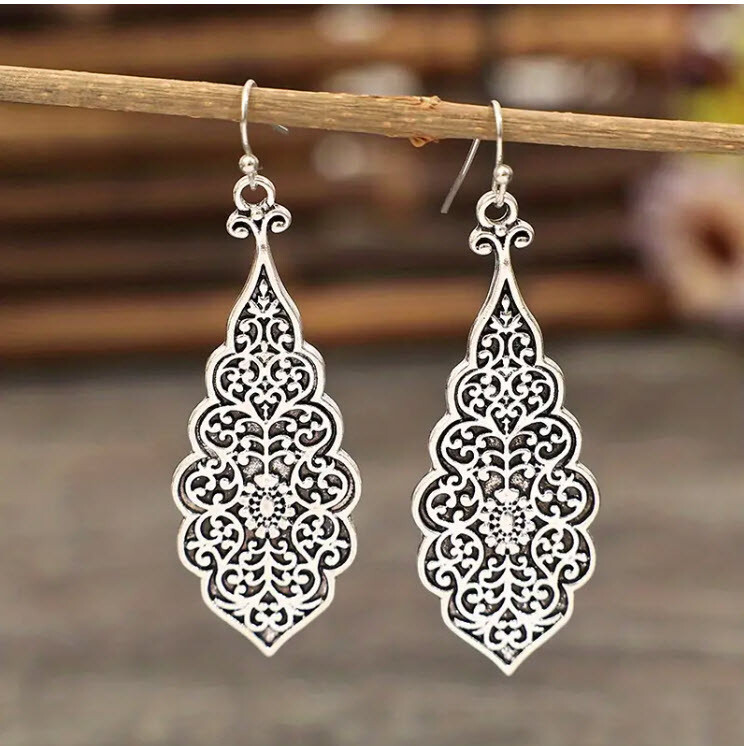 BRIGHTON BEACH  Silvery Carved Pattern Earrings