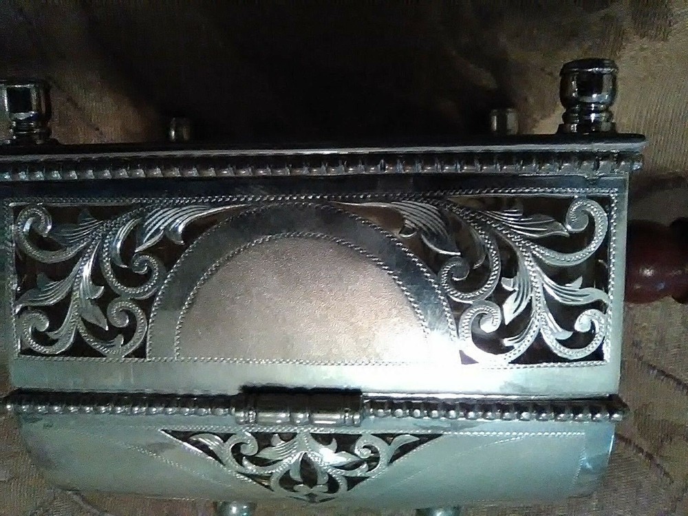 HAND MADE LARGE EAST INDIAN SOLID SILVER BOX PALLAQUIN DESIGNS PIERECED FRETWORK