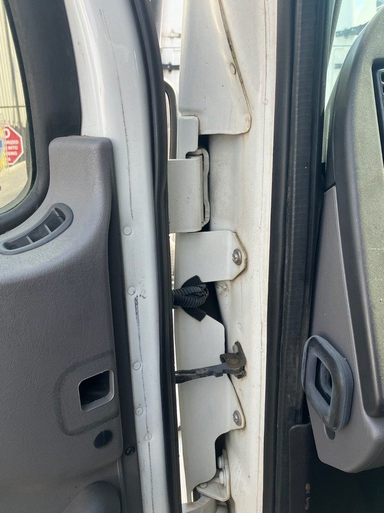 2013 FREIGHTLINER M2 LEFT HAND DOOR WHITE, ELECTRIC